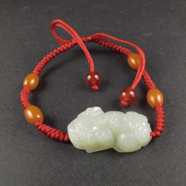 玉貔貅手链的佩戴方法有哪些？如何佩戴才算正确呢   第1张