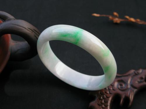 一蛋二镯三珠链……快来看看翡翠的最新价值排名！   第2张