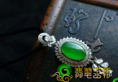 气侯干躁地域应当如何维护保养翡翠 