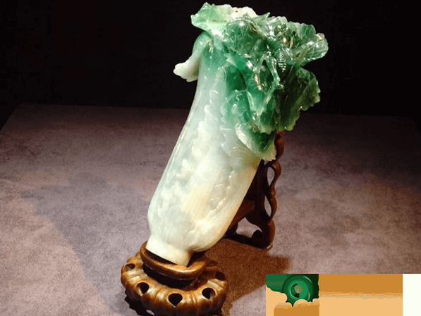 天然翡翠挂件什么题材的好?这几款挂件就很受欢迎 第2张