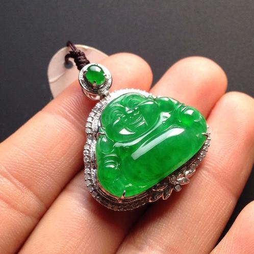 简易方式 教你怎么辨别翡翠真假 