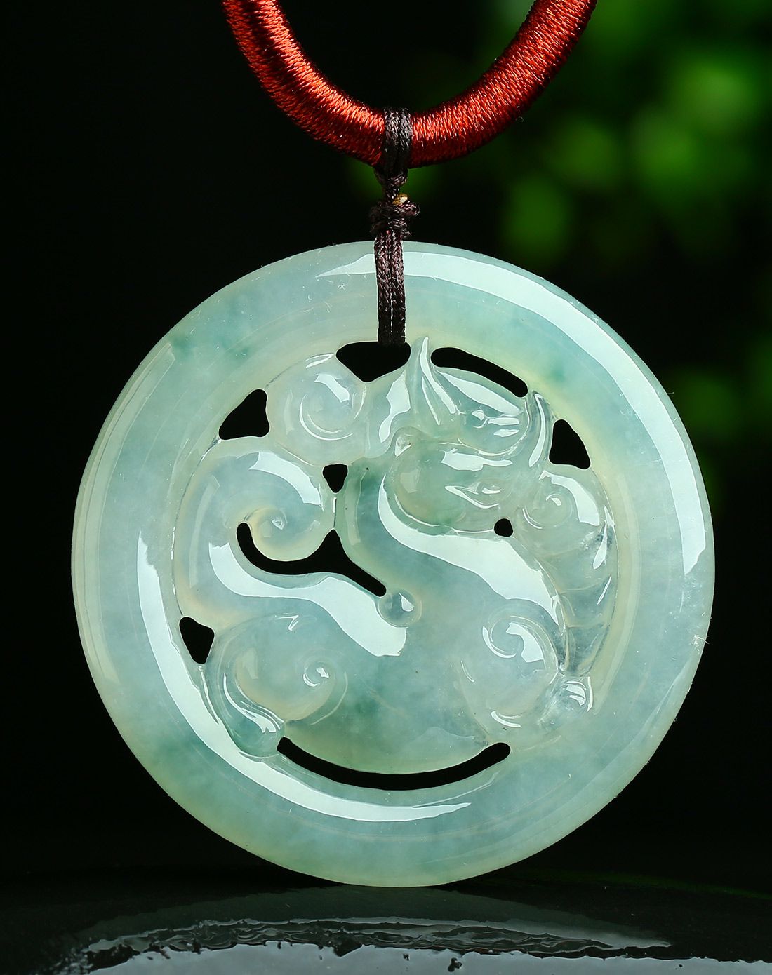 三分色，七分工！关于翡翠的雕刻技法，你知多少？   第2张