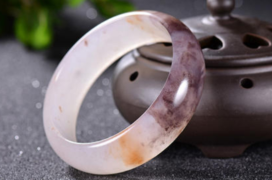 翡翠有紫色的吗   第3张