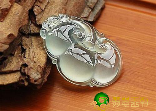 玻璃种翡翠如何保养比较好 玻璃种翡翠的维护保养 