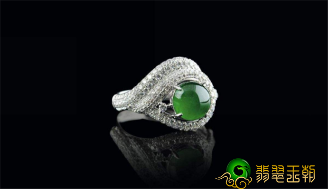 翡翠戒指合适什么人戴？本文不能错过了！   第2张