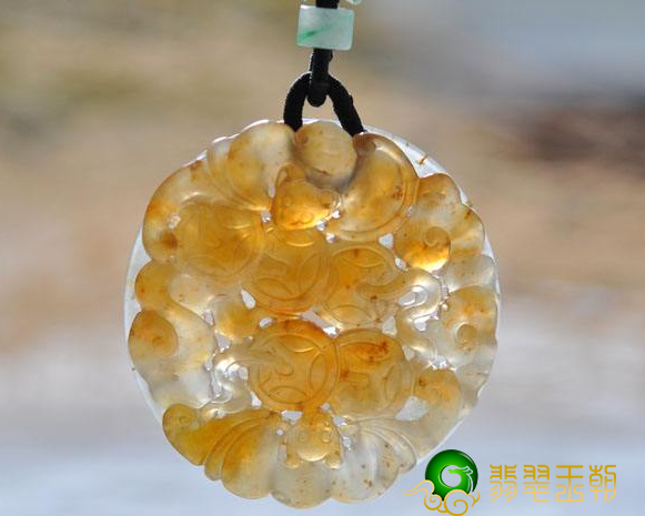 黄翡翠一般要多少钱？来掌握下这种专业知识吧！   第1张