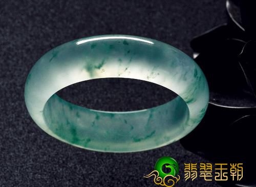 翡翠颜色有着什么奥秘？为什么衡量翡翠品质要看色？   第3张