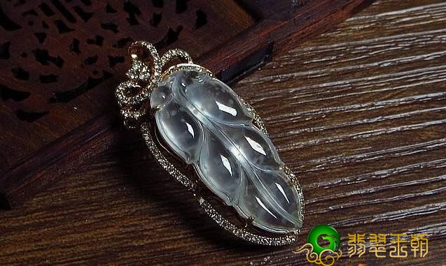 翡翠叶子都有哪些寓意、以及适合佩戴的什么样的人佩戴   第1张