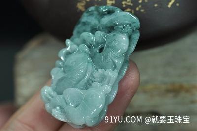 怎样选择翡翠送礼物？哪些群体合适配戴什么样子的翡翠？ 