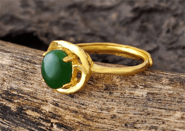 和田玉戒指戴哪个手指?原来还有这么多种说法! 第1张