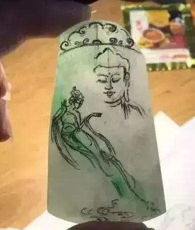 
玉石雕刻著作《敦煌飞仙》手工雕刻全过程，巧雕的边料绮丽变身记
   第2张