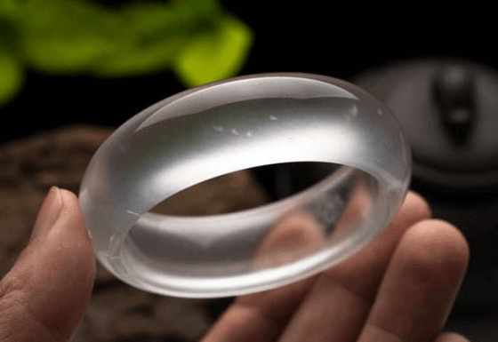 如何区别翡翠和水沫子？为什么说它是翡翠销售市场的凶手级仿货？   第1张