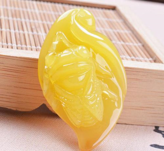 琥珀吊坠一般多少钱 琥珀吊坠市场价格 第2张