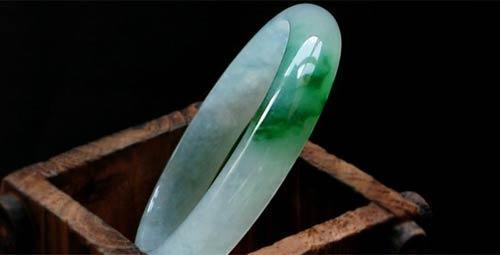 翡翠的升值空间高不高 翡翠特色有哪些 