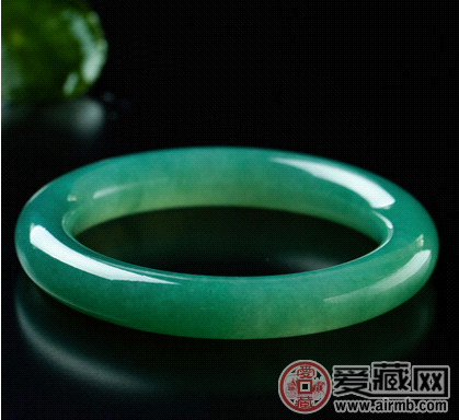 翡翠手镯价格多少？翡翠手镯为何那么贵？ 