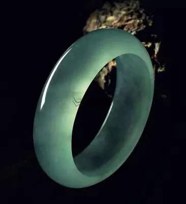 几万，几十万的翡翠和几百万的，差别居然在这里！   第12张