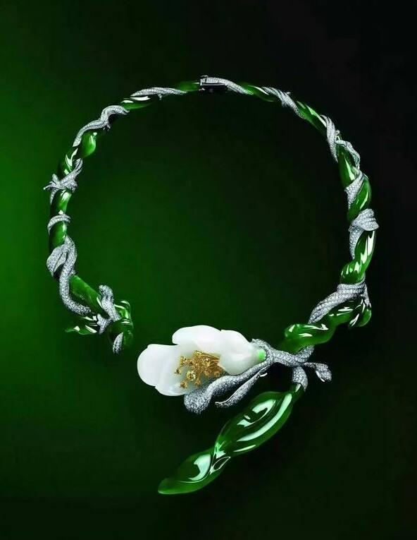 正绿色翡翠分辨技巧 哪些翡翠是正绿色 