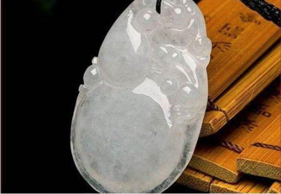 怎么看翡翠种水 什么样的翡翠种水好   第2张