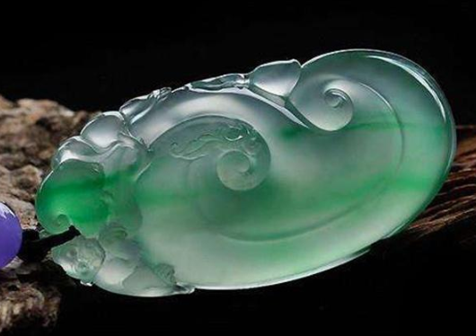 什么是好翡翠 什么是好翡翠怎样鉴别   第1张