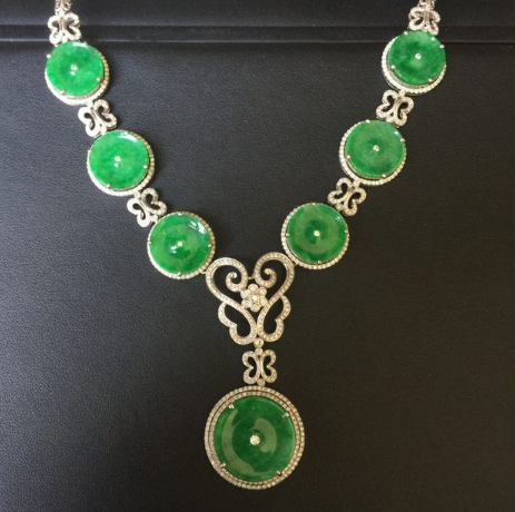 绿翡翠项链 绿翡翠项链价格及款式欣赏   第2张