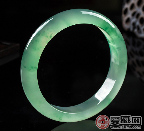 云南旅游买翡翠防“掉坑”指南，早学会就不用被坑了 