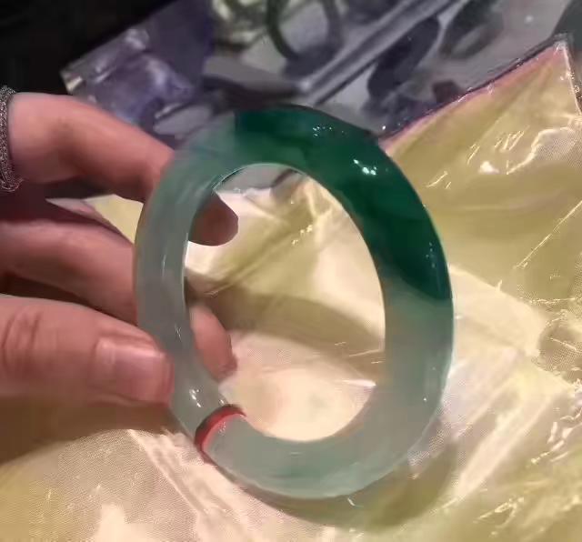 缅甸人为什么只出产翡翠，却不爱翡翠？   第1张