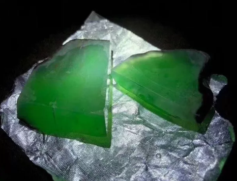 翡翠原石买卖市场 哪里有翡翠原石买卖市场 第2张