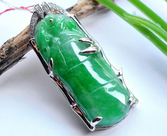 缅甸翡翠多少钱 缅甸翡翠价格行情分析   第2张