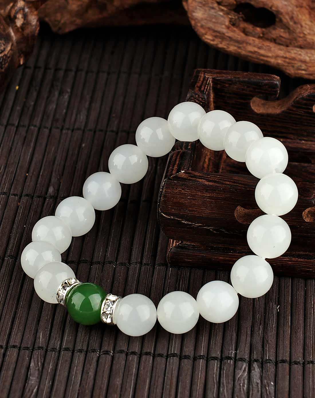 新疆和田玉手串 和田玉手串价格是多少   第1张