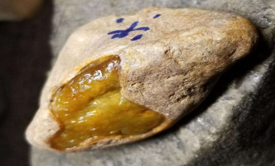 大马坎翡翠原石翡翠毛料批发 大马坎翡翠原石批发价格多少   第2张