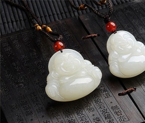 和田玉佛吊坠价格一般多少   第1张