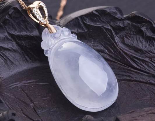 高冰翡翠图片 高冰翡翠图片及价格多少   第2张