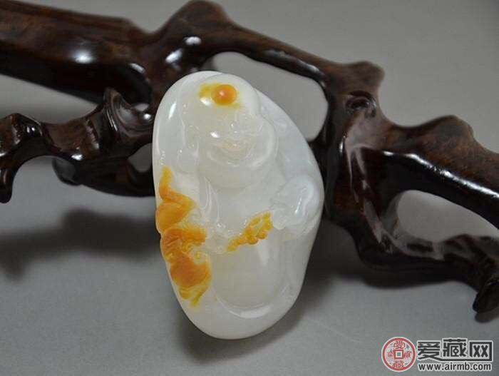 和田玉越戴越黄该如何保养? 