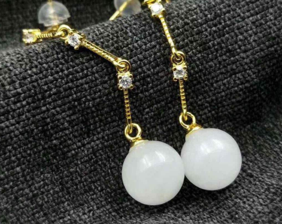 和田玉籽料与山料的区别 记住这三大区别   第1张