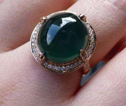 老蓝水翡翠价格 老蓝水翡翠有收藏价值吗   第2张