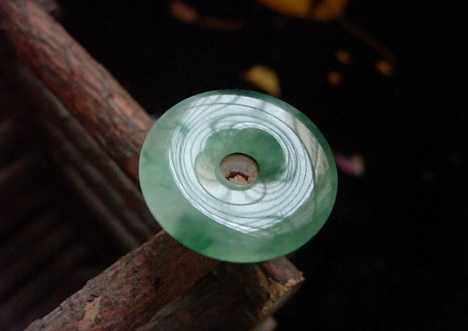 翡翠平安扣图片 翡翠平安扣图片价格多少   第2张