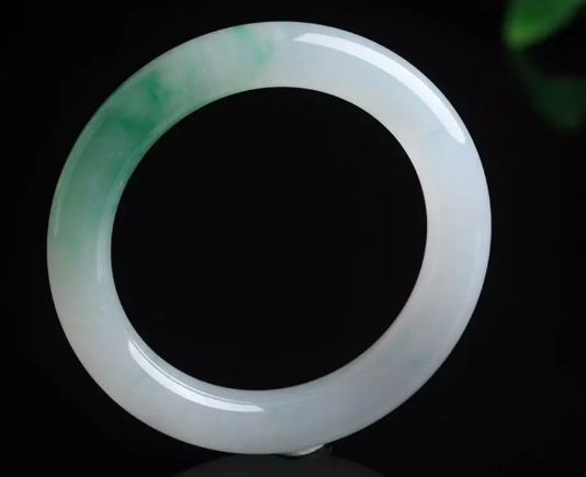 中国翡翠市场现状  现在翡翠市场怎么样   第1张