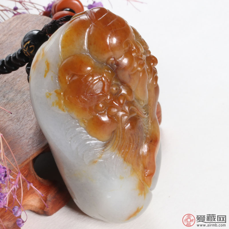 如何判断青花籽料价值呢？ 