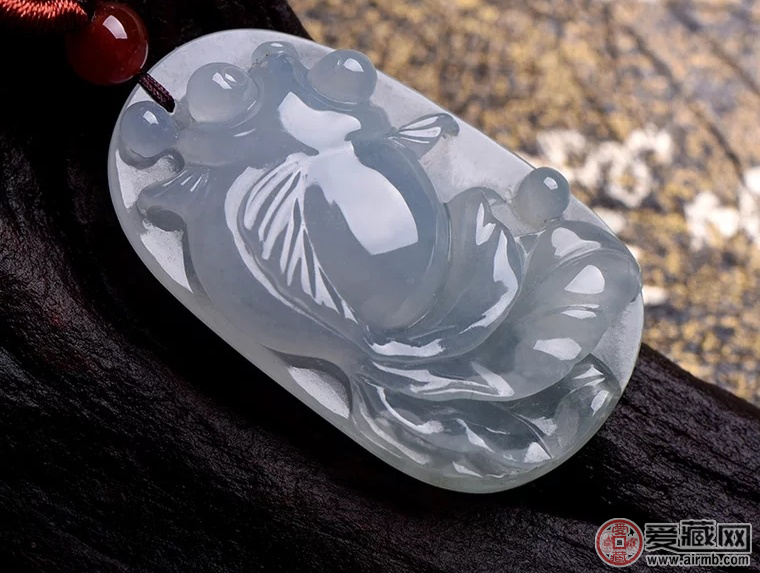 翡翠金鱼适合那些人佩戴？翡翠金鱼价格多少 