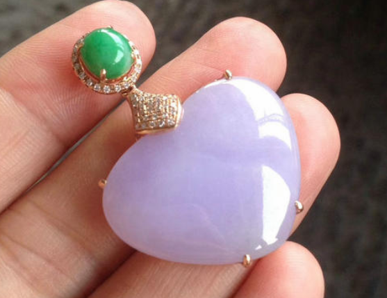 云南旅游买翡翠 云南旅游购买翡翠指南   第1张