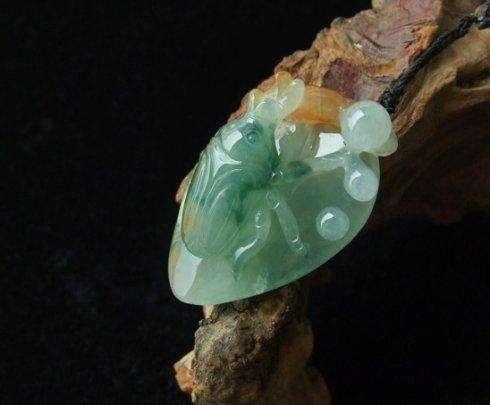 翡翠甲壳虫代表的寓意 佩戴翡翠甲壳虫好不好 