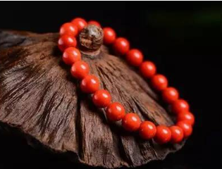 珊瑚手串对女性的作用 女性适合戴什么珊瑚手串   第2张