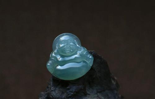 蓝水翡翠价格 蓝水翡翠价格高吗   第1张