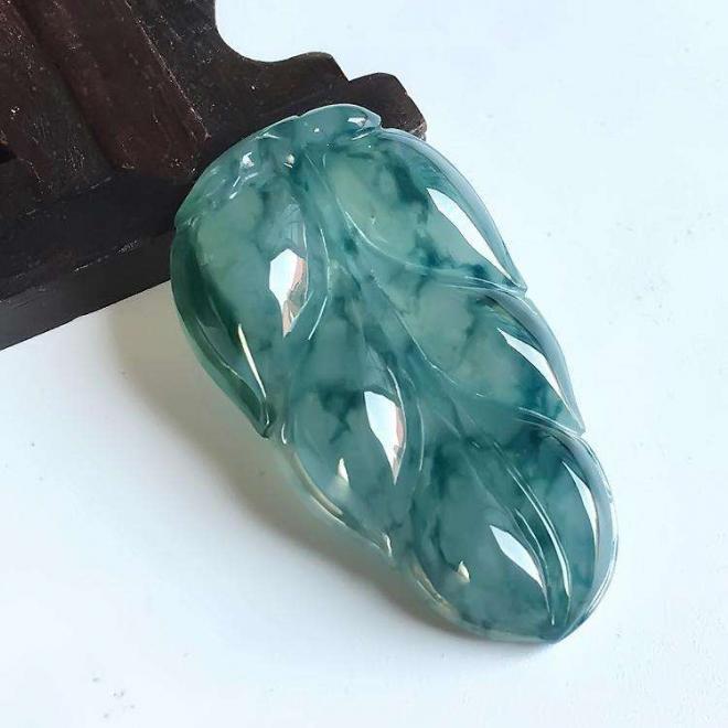 怎么挑选金枝玉叶翡翠吊坠 金枝玉叶翡翠吊坠有哪些款式