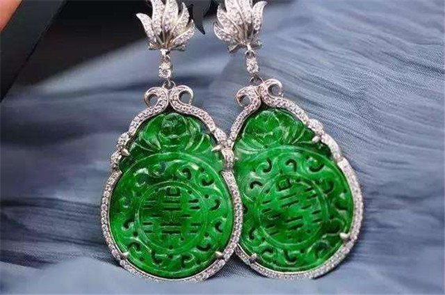 翡翠满绿是翡翠中的极品？答案并没有那么简单！   第2张