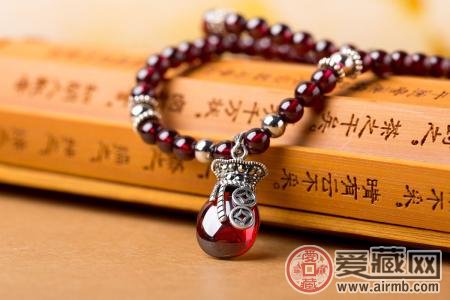 水晶项链价格由什么决定 