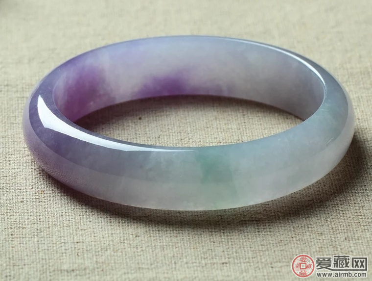 翡翠怎么购买好?翡翠选购技巧分析   第1张