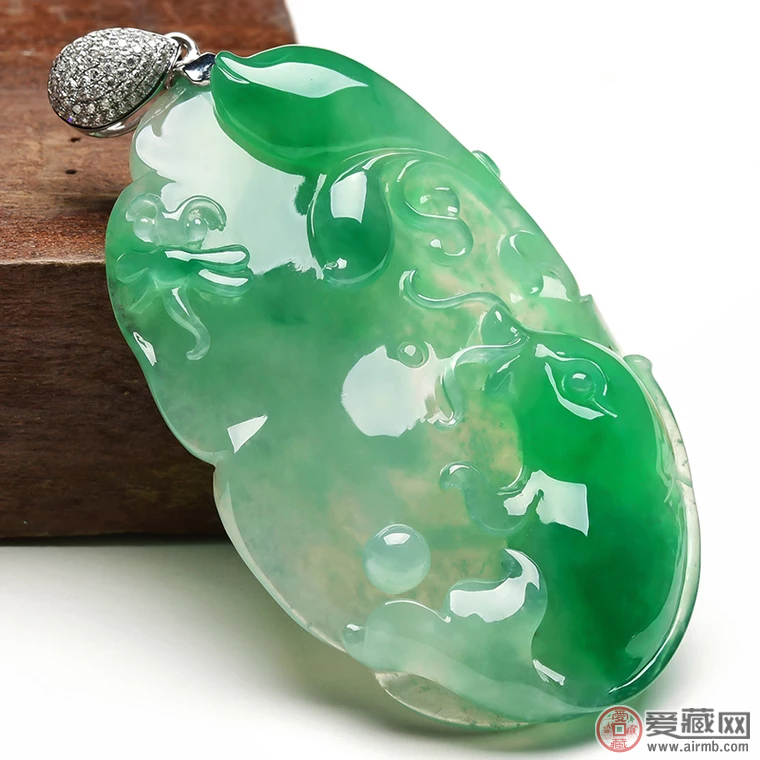 一个翡翠多少钱应该如何判断 