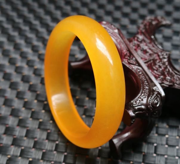 金丝玉手镯价格 金丝玉手镯值钱吗   第2张