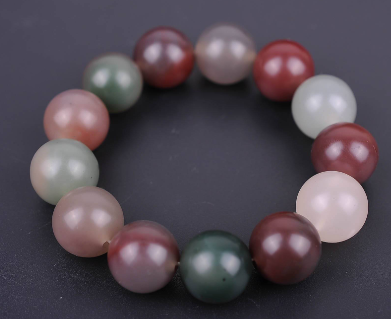 紫玛瑙的寓意是什么 戴紫玛瑙的好处   第2张